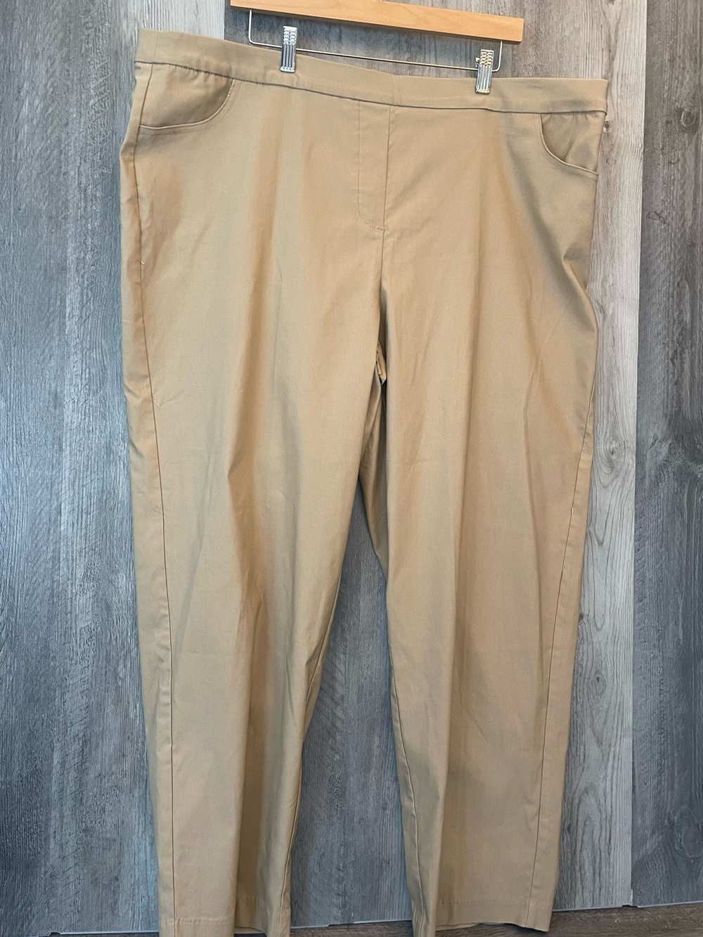 Women’s Alfred Dunner Allure Pant 24W Tan Pull On Stretch Slimming Pants NWT